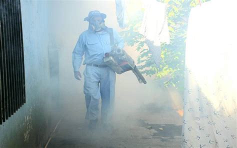 Viviendas Del Barrio Juan Emilio Menocal Son Fumigadas Radio La