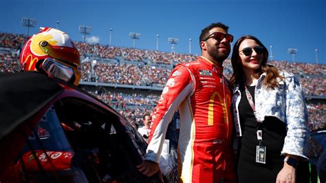 Nascars Bubba Wallace And Amanda Carter Marry In Romantic Ceremony Nbc