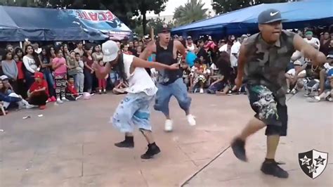 Cholos Bailando Cumbia Youtube