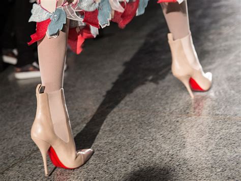 Women S High Heels Influence Male Behaviour Says Study The Independent