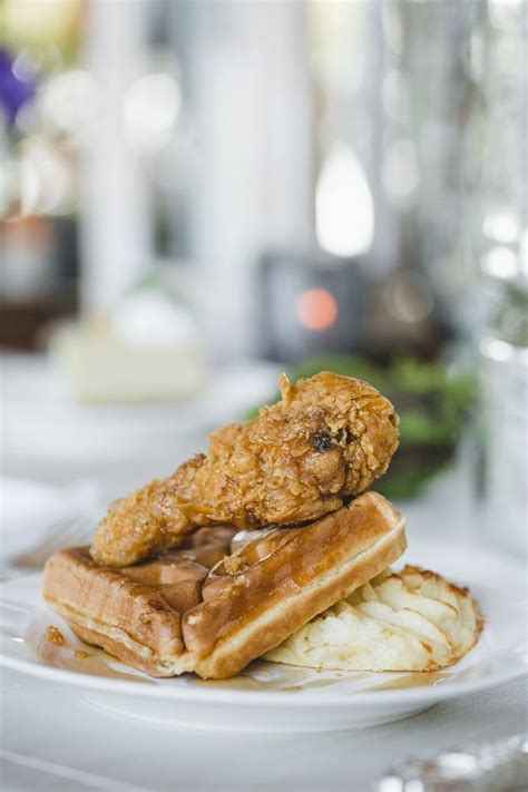 24 Unconventional Wedding Foods Your Guests Will Obsess Over Fried