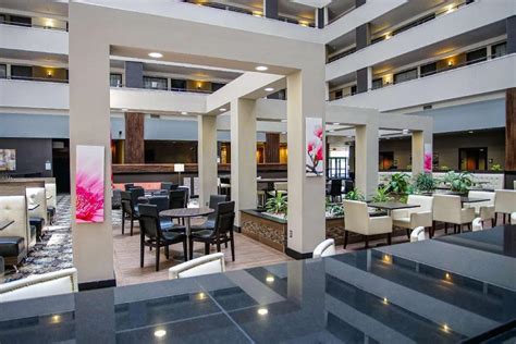 Embassy Suites By Hilton Detroit Southfield Hotel Detroit Mi Deals Photos And Reviews