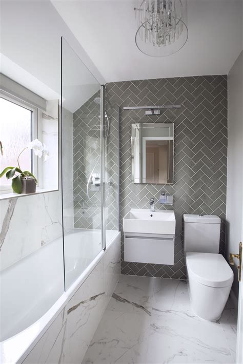 Modern Small Bathroom Renovations Penny Tile Feature Wall Small