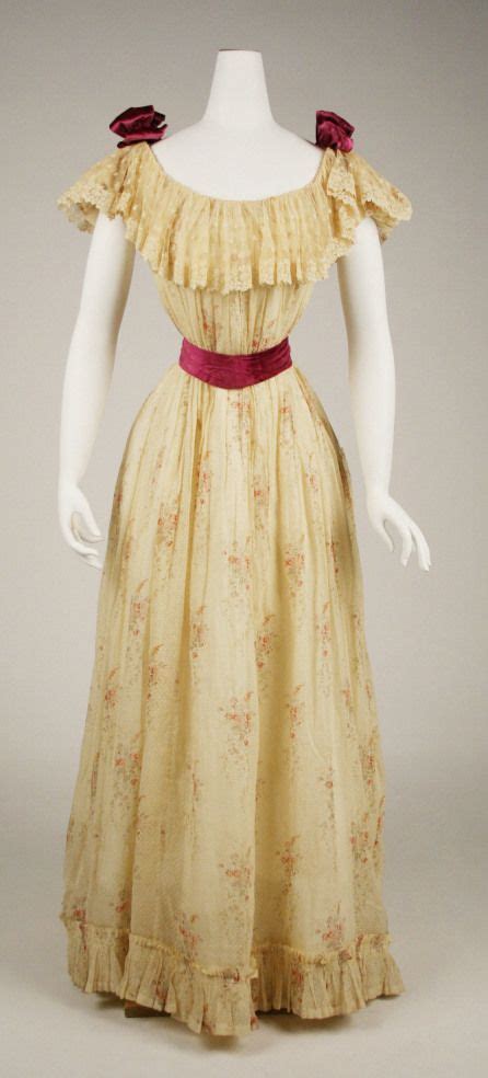 The 1890s Ushered In An Era Of Modest Dignified Gowns Some Of Which