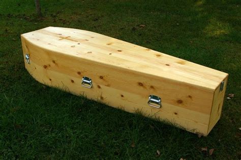 Traditional Custom Pine Caskets And Coffins Casket Coffin Display