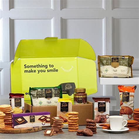 Ringtons The Monty T Box The Ultimate Tea And Biscuit T Set