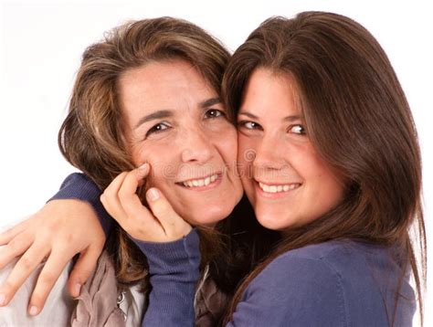 Retrato Blando De Una Mama Y De Su Hija Adolescente Imagen De Archivo