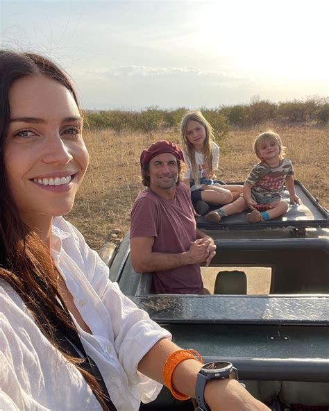 Las Fotos De Las Exóticas Vacaciones De Zaira Nara Y Jakob Von Plessen En África “gracias Por