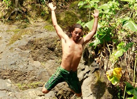 Survivor South Pacific Episode 6 Recap Free Agent And A House Divided The Reality Tv Guru
