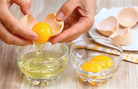 How To Separate Egg Yolk From White: Three proven Ways - Wiki Avenue