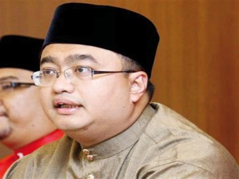 Umno election committee chairman tan sri tajol rosli ghazali said the system was perceived to be suitable for implementation in the election of the. Anak Sanusi Junid keluar Umno - Media Shah Alam