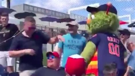 Video Astros Mascot Orbit Hilariously Trolls Fans Booing Team For Sign Stealing With Silly