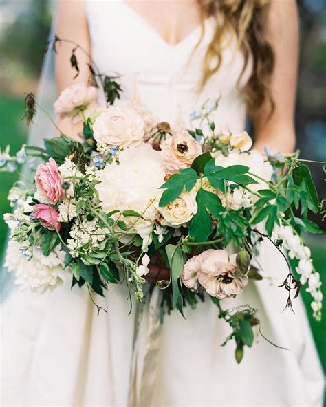 41 Stunning Ranunculus Wedding Bouquets Martha Stewart Weddings