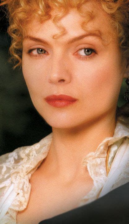 Michelle Pfeiffer As Countess Ellen Olenska In The Movie The Age Of The Innocence Que Guapo