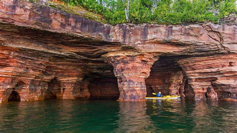 Kayaking Lake Superior Sea Caves
