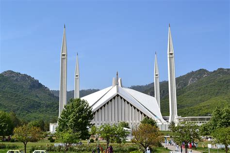 Faisal Mosque Reopened For Prayers After One Day Pakistan Today