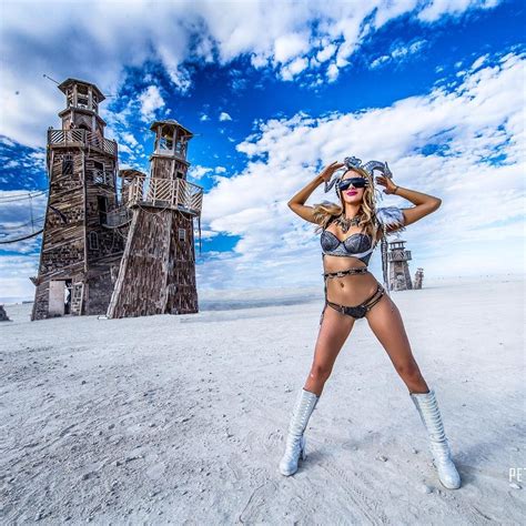 can t take eyes off these burning man looks lupsona burning man burning man girls burning