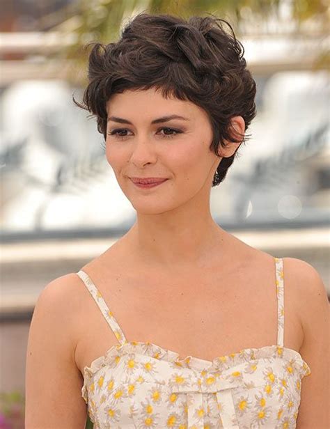 Short Hairstyles For Thick Hair Hairstyles For Round Faces Girl Short