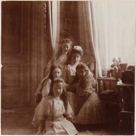 Empress Alexandra Feodorovna Of Russia With Her Four Daughters Grand