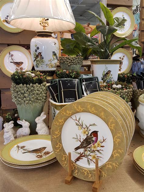 There are 5687 bird themed decor for sale on etsy, and they cost $25.45 on average. Bird Plates | The Family Tree (With images) | Urban home ...