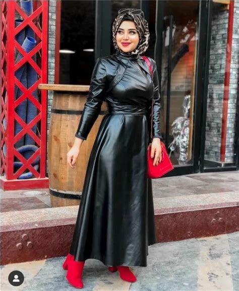 How To Style The Leather Jacket With The Hijab In Winter Rückenfreie Ballkleider Kleider Für