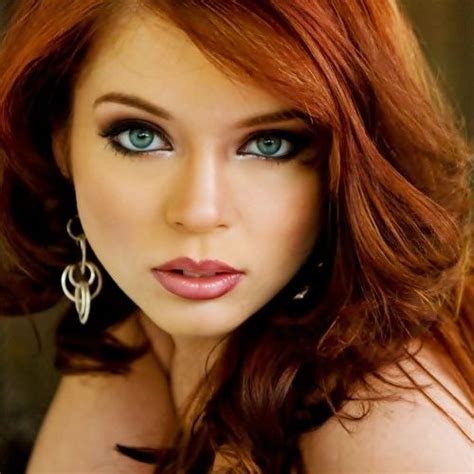 Beautiful Redhair Green Eyes And Lucious Lips Sexy Ginger Redheaded Models Pinterest