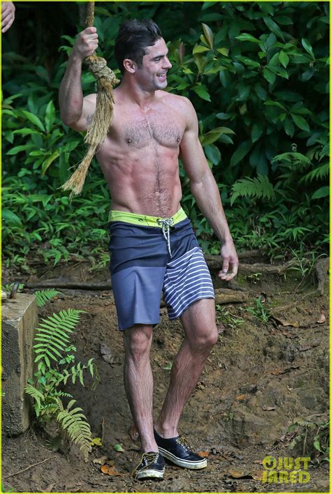 zac efron goes shirtless in hawaii is more ripped than ever photo 3394896 shirtless zac
