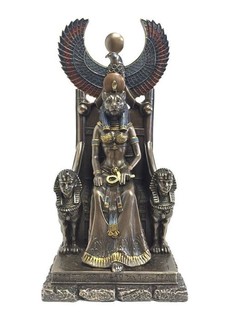 egyptian goddess sekhmet sitting in throne statue antico egitto egitto scultura