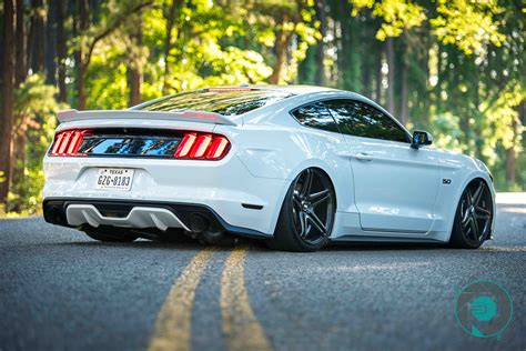 White 2015 Ford Mustang Gt Leale Ryan