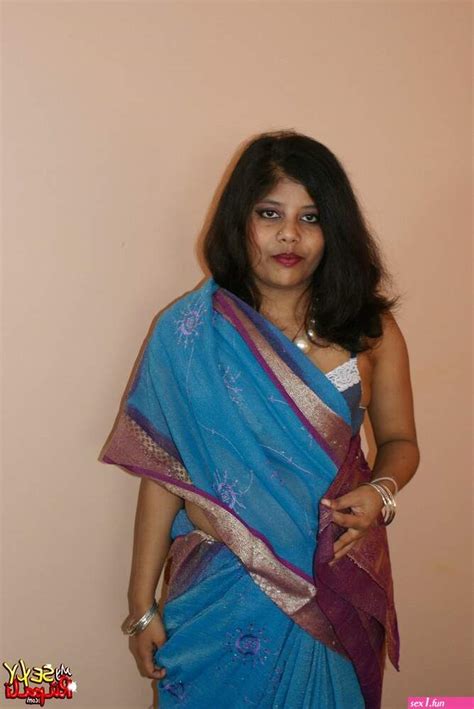 indian bbw wifes stripping saree nude photo gallery free sex photos and porn images at sex1 fun