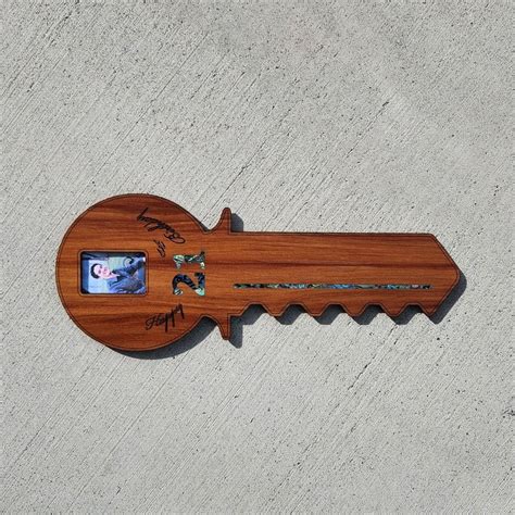 Wooden 21st Key With Square Picture Funky Ts Nz