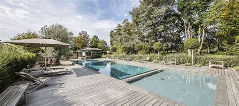 Vous l'avez compris, sportif, le bassin de nage a été imaginé pour la pratique de la natation et des longueurs plus exactement. EVERBLUE l Inspiration : la Piscine Couloir de nage par ...