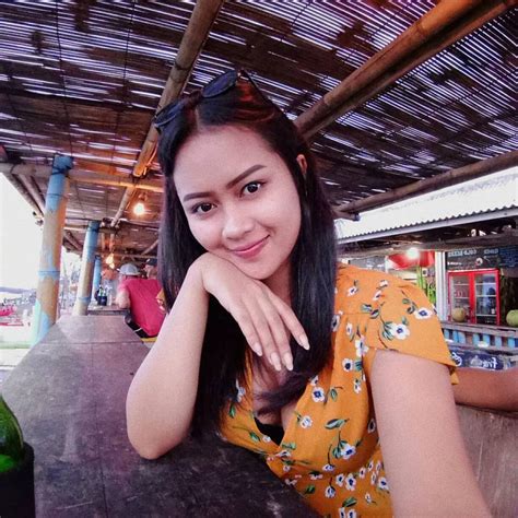 Koleksi Cewek Cantik Asal Bali Yang Sempat Viral Dengan