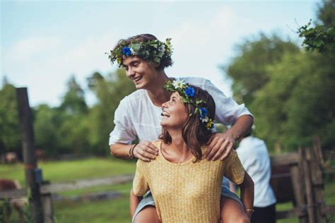 Celebrate Midsummer In Sweden Visit Sweden