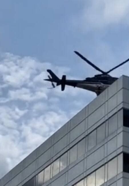 Los Angeles Helikopter Mit Spenderherz Crasht Auf Spitaldach Blick