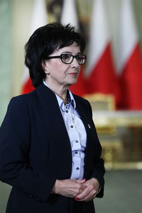 Witek w pośpiechu przepycha się do kasy, wykupuje bilet, wybiega na peron, lecz przed skokiem do pędzącego pociągu powstrzymuje go sokista. Elżbieta Witek zapowiada zmiany. Chodzi o służbowe podróże