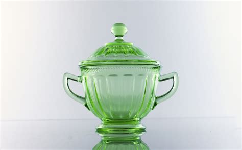 sugar bowl federal glass colonial fluted green vaseline glass uranium glass depression glass