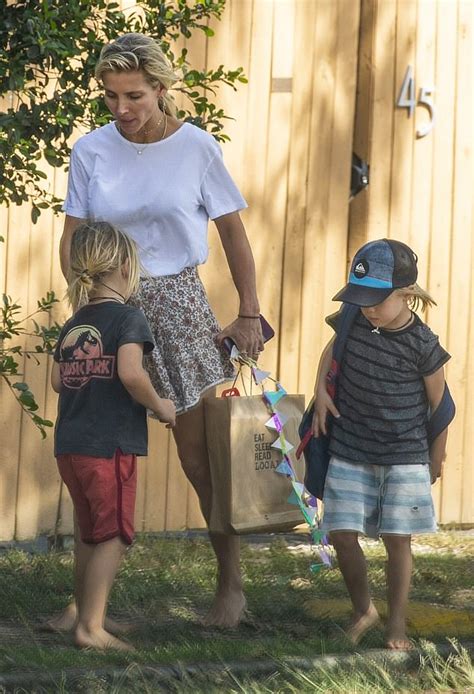 Elsa Pataky Goes Barefoot While Picking Up Tristan And Sasha From School