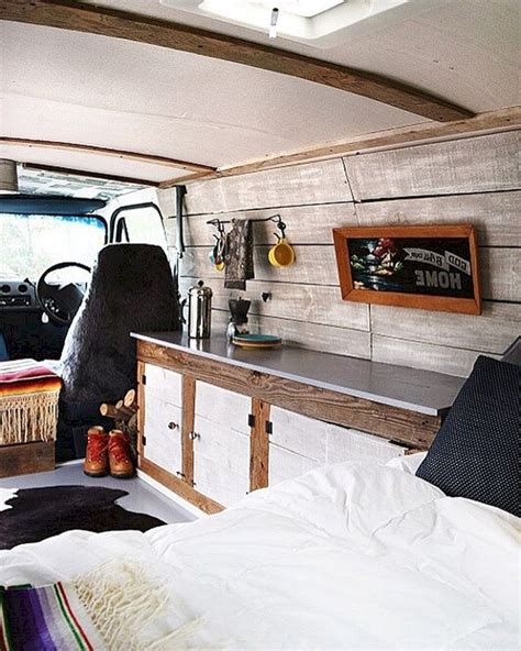 Impressive Top Diy Camper Interior Remodel Ideas You Can Try Right Now Https Decoor N