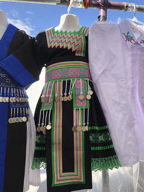 beautiful-green-hmong-thai-designs-little-girl-set-hmong-clothes