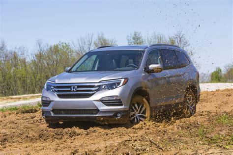 The 8 Coolest Features On The 2016 Honda Pilot