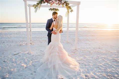 You might have heard of 5 star video from 10 years ago. Four Reasons To Have A Beautiful Beach Wedding | Wedding Blog - 5 Star Wedding Directory