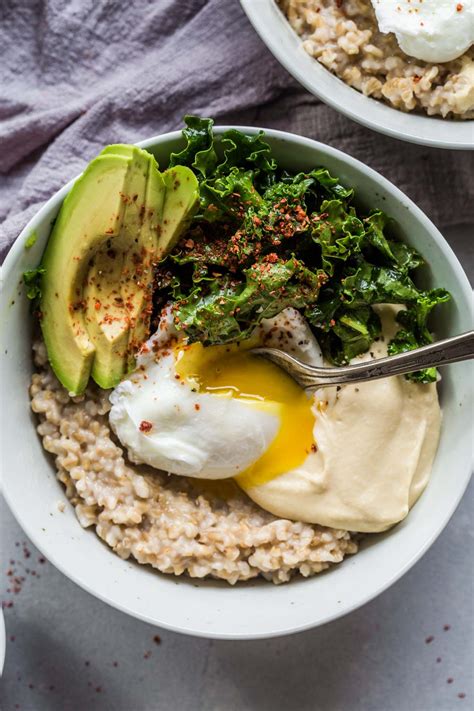 Avocado And Kale Savory Oatmeal Platings Pairings Healthy Breakfast