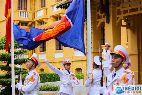In Pictures Flag Raising Ceremony Celebrates Aseans 53rd Founding