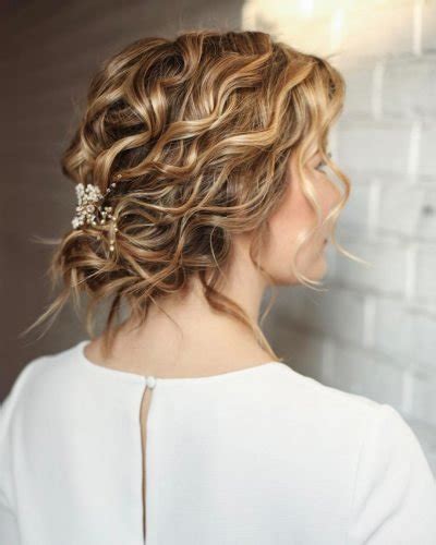 Wedding Hairstyles For Short Hair 202223 Guide And Expert Tips