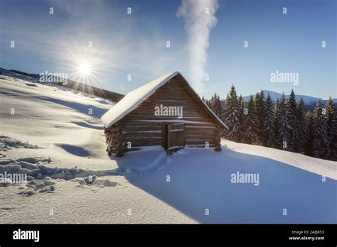 Chimney Smoke Cabin Hi Res Stock Photography And Images Alamy