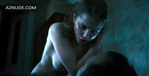 Jarosova nude blanka Doom Nude