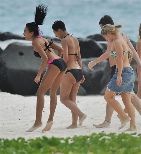 Sugababes Have Fun On The Beach In Barbados Oh No They Didn T