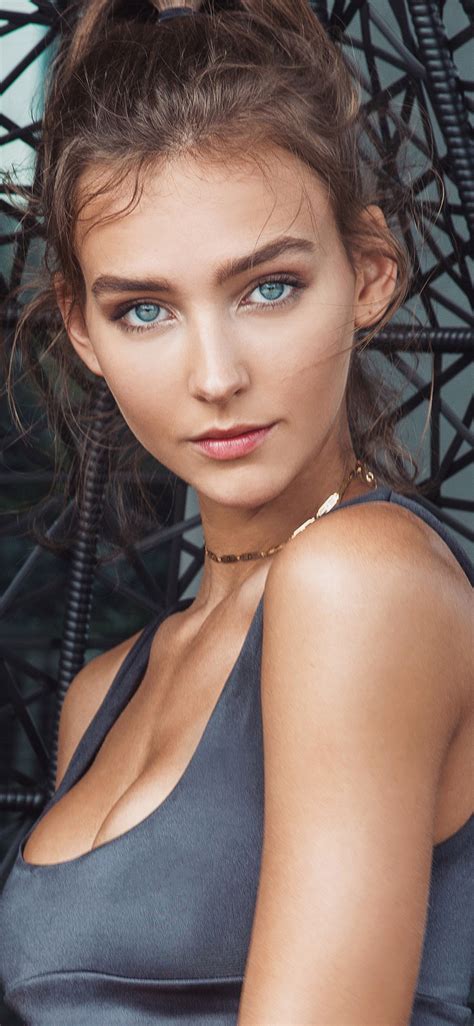 1125x2436 Rachel Cook 2018 Iphone Xs Iphone 10 Iphone X Hd 4k Wallpapers Images Backgrounds