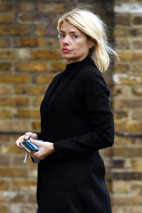 holly willoughby no makeup photos showing makeup free face